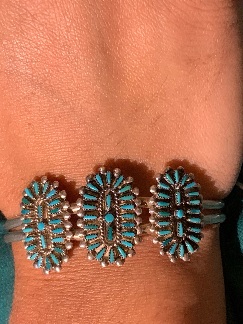 Zuni Turquoise Needlepoint Petit Point Cluster Cuff Bracelet 17.96 grams